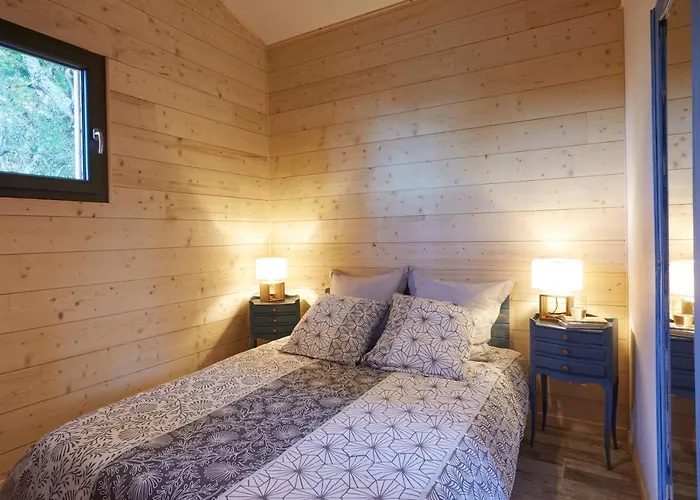 Au Courtil Des Chenes Marins, Meuble 3 Etoiles Chalet Digosville